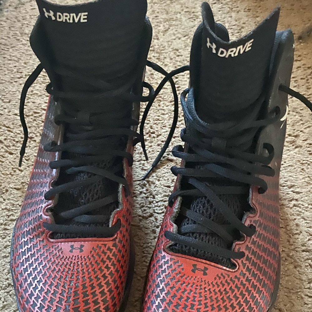 Under armor clutch shoes